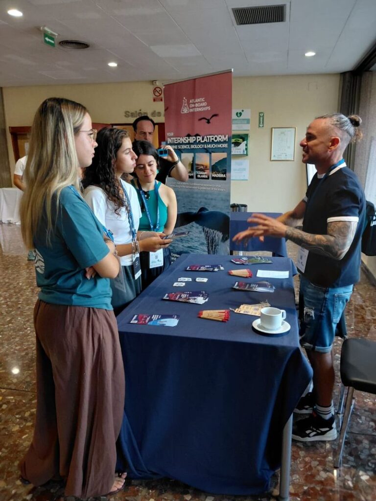 La ciencia y el turismo se dan la mano en el congreso español sobre cetáceos