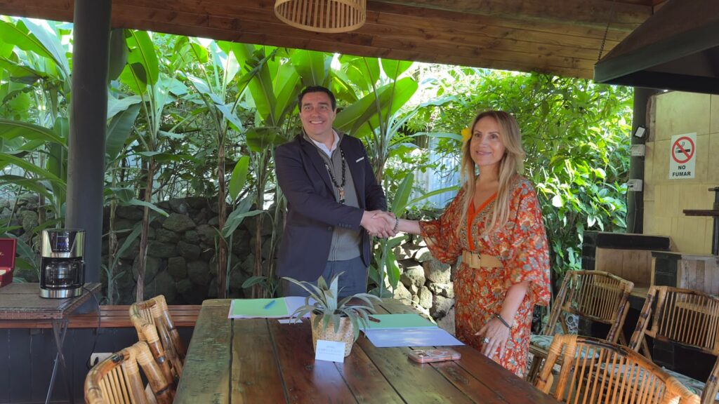 CUTDES participa en el ciclo «Rapa Nui y Canarias: Islas, Turismo y Límites del Crecimiento» en Chile